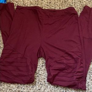 Matilda Jane maroon leggings. size L